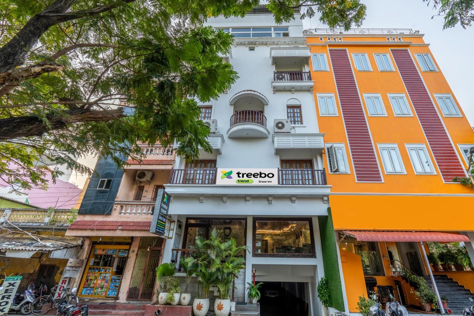 Treebo Grace Inn, 3 Min Walk From Promenade Beach Pondicherry Exterior photo