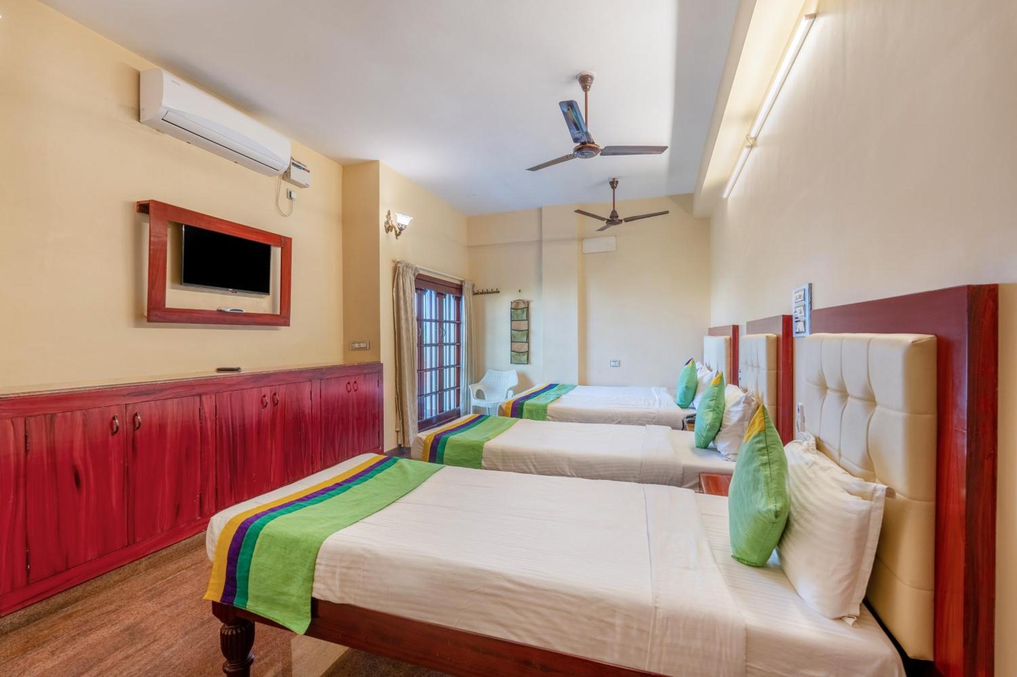 Treebo Grace Inn, 3 Min Walk From Promenade Beach Pondicherry Exterior photo